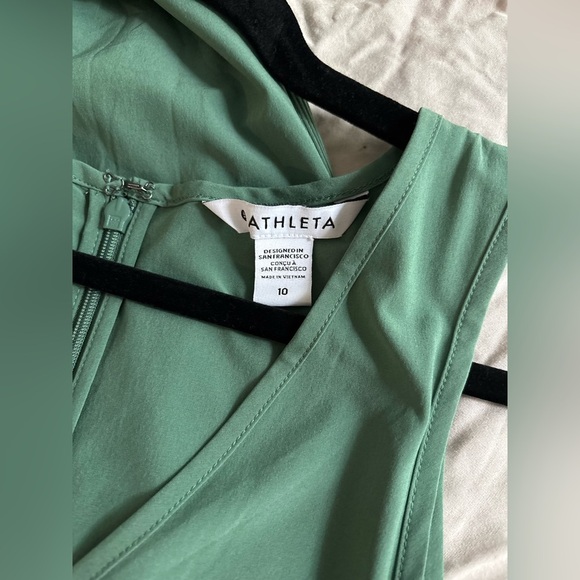 Athleta Brooklyn Jumpsuit One Piece Romper | Seaweed Snack Green | Size 10 - Picture 9 of 11